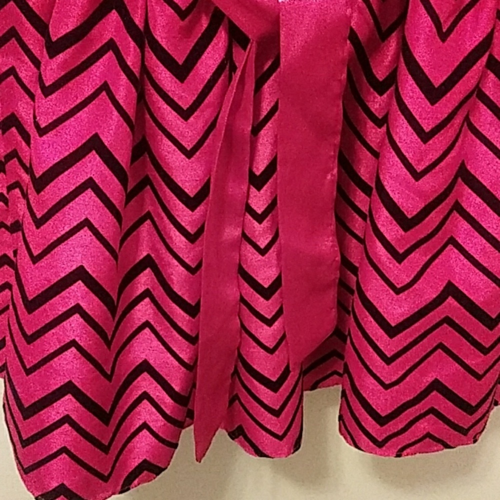 Dress - Picture 3 of 4